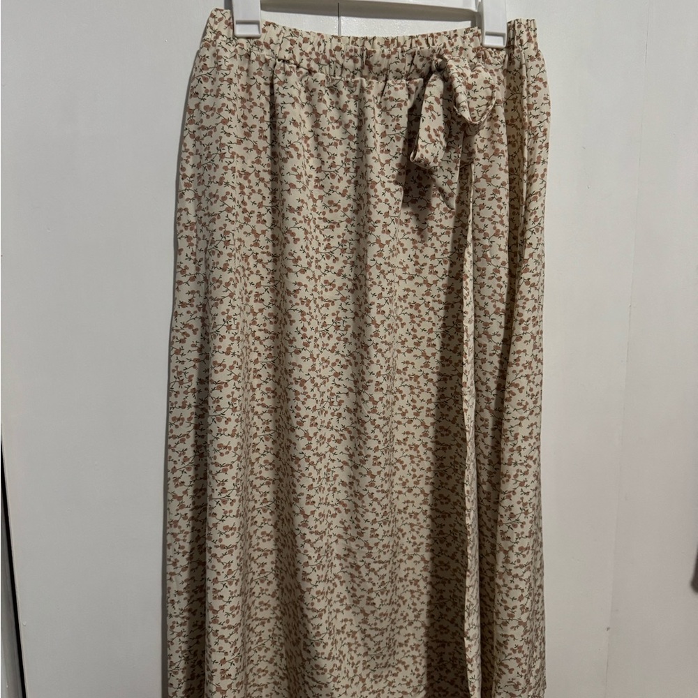 Matching Set Beige Floral Skirt and Top